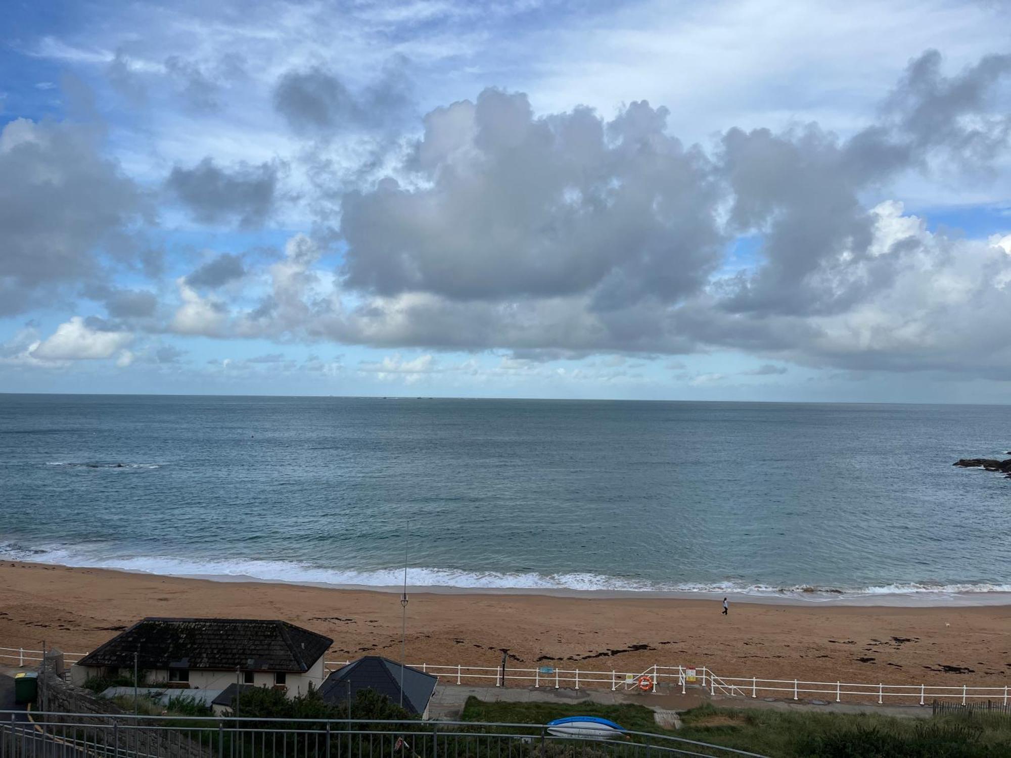 The Prince Of Wales Hotel St Ouen's Exterior photo
