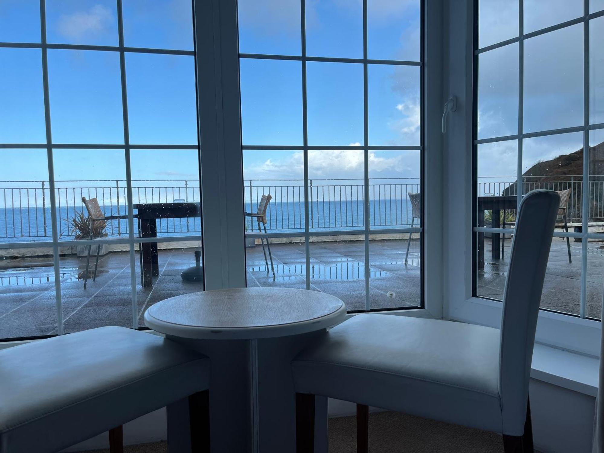The Prince Of Wales Hotel St Ouen's Exterior photo
